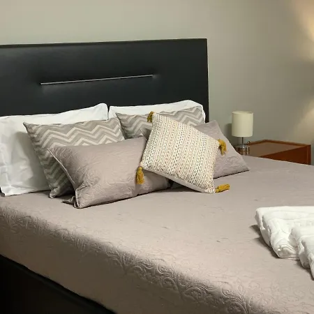 Invicta House Apartment *