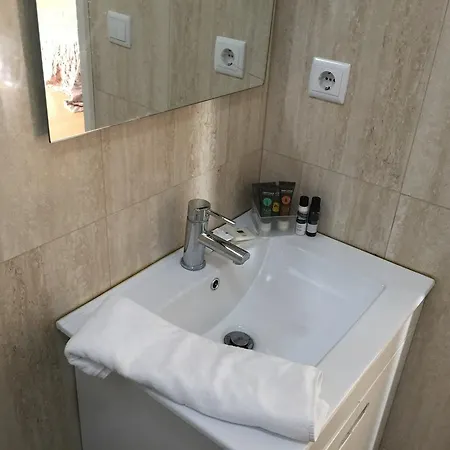 Invicta House Apartment